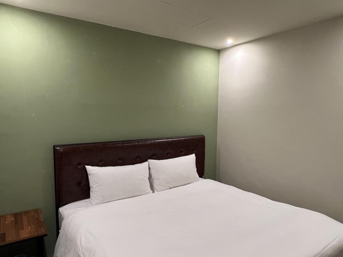 Saint Hostel Beigang Luaran gambar